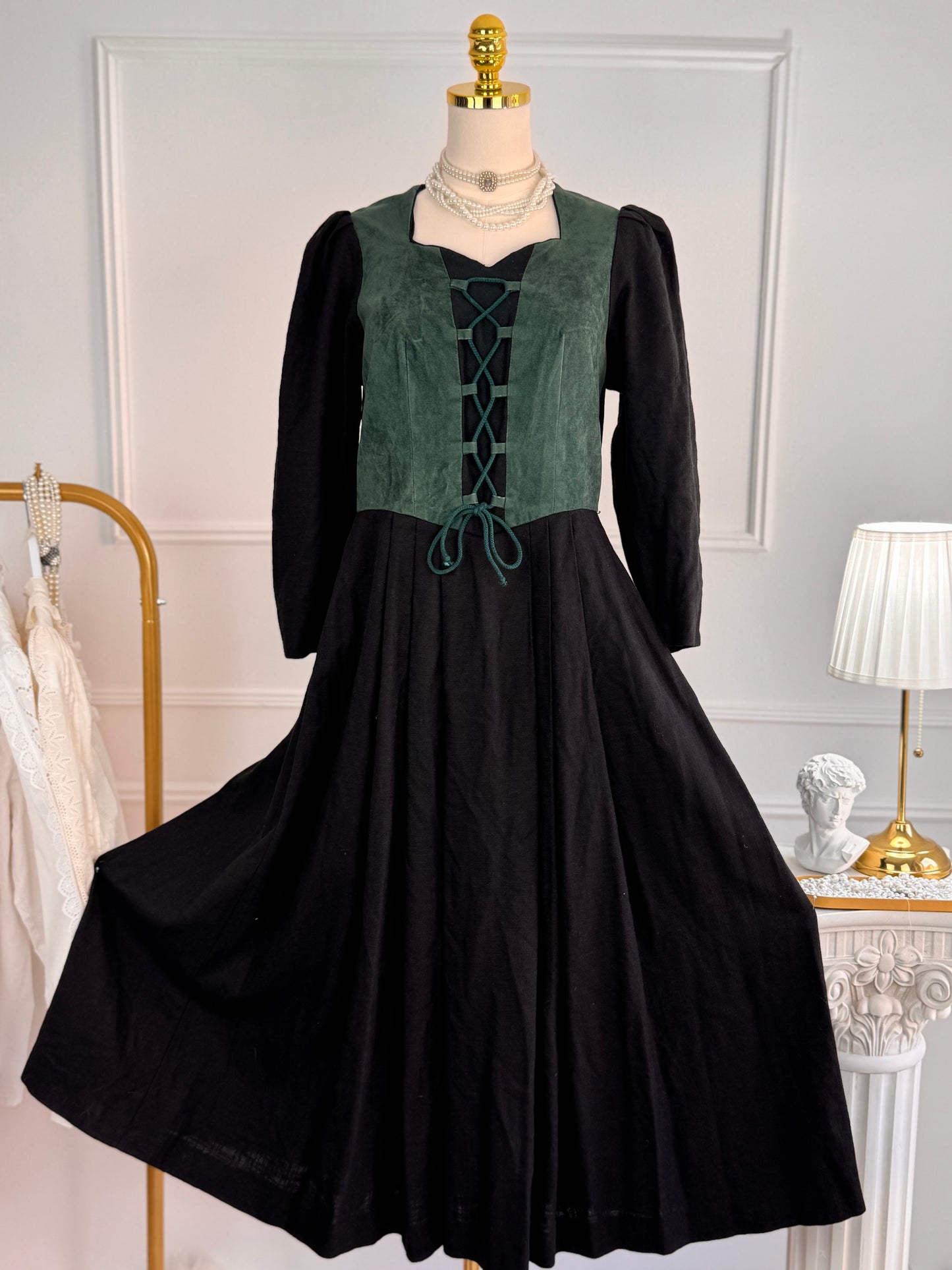 Rochie vintage din in