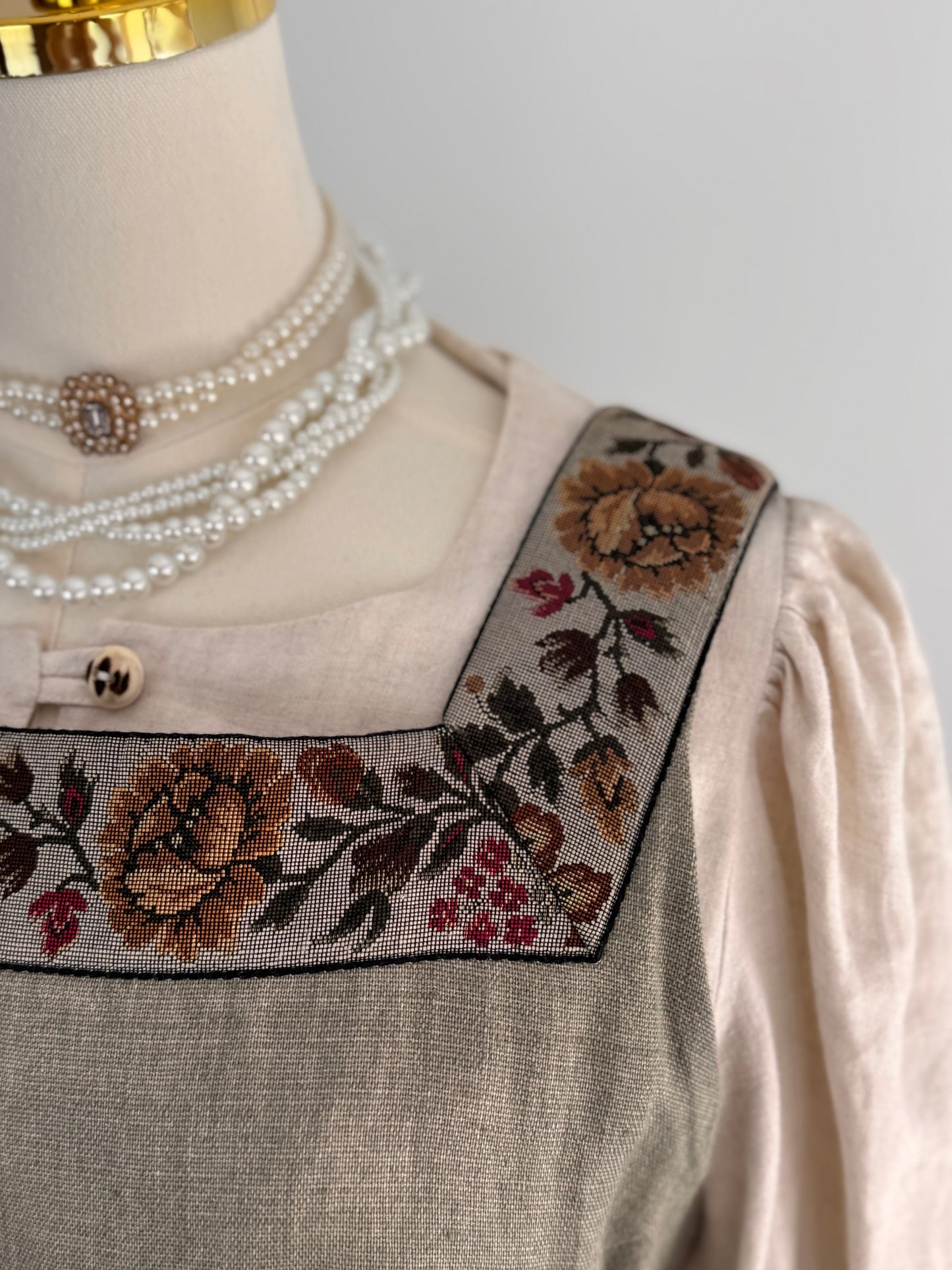 Rochie vintage - model tradițional