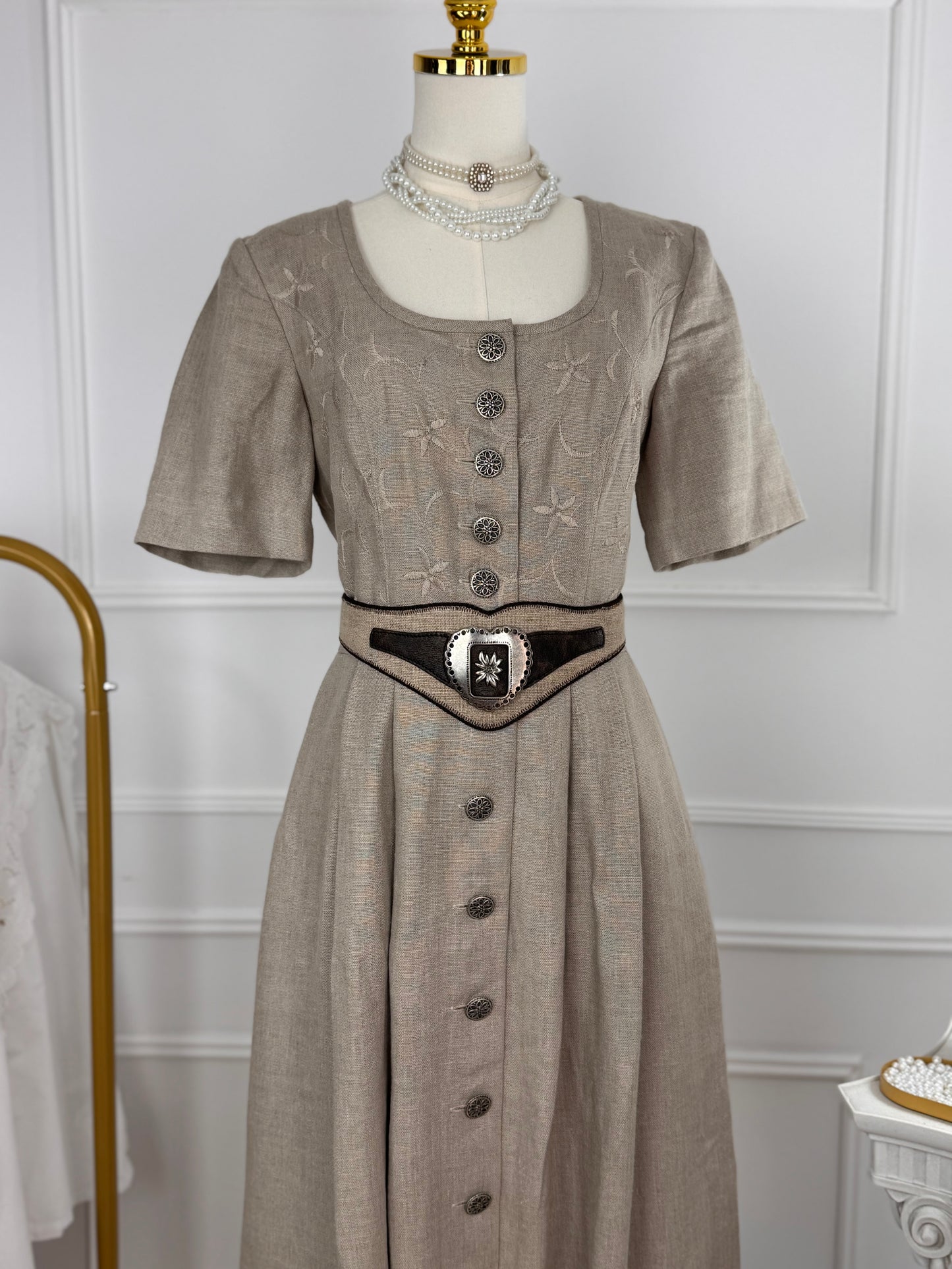 Rochie vintage din pânză de in