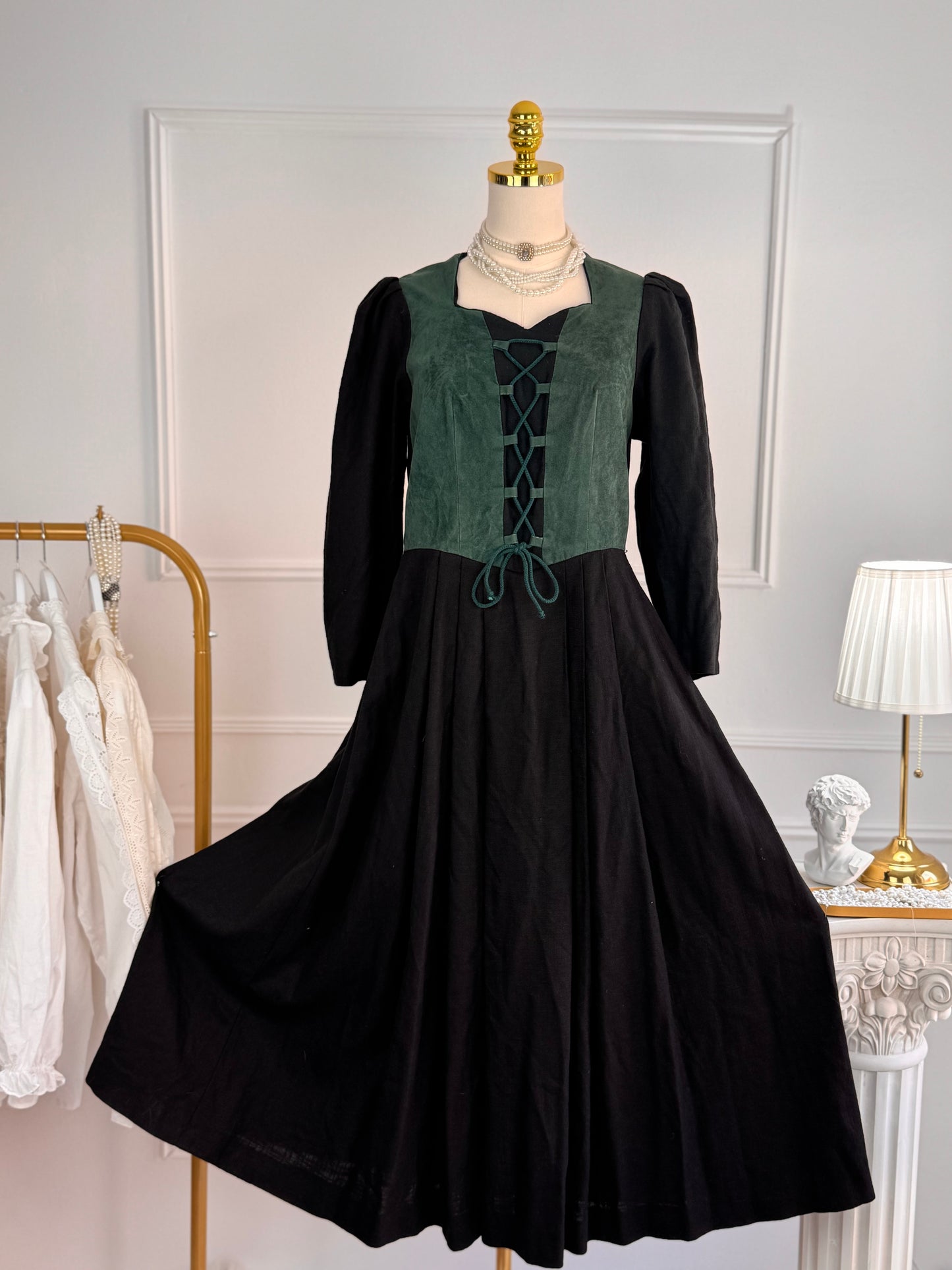 Rochie vintage din in