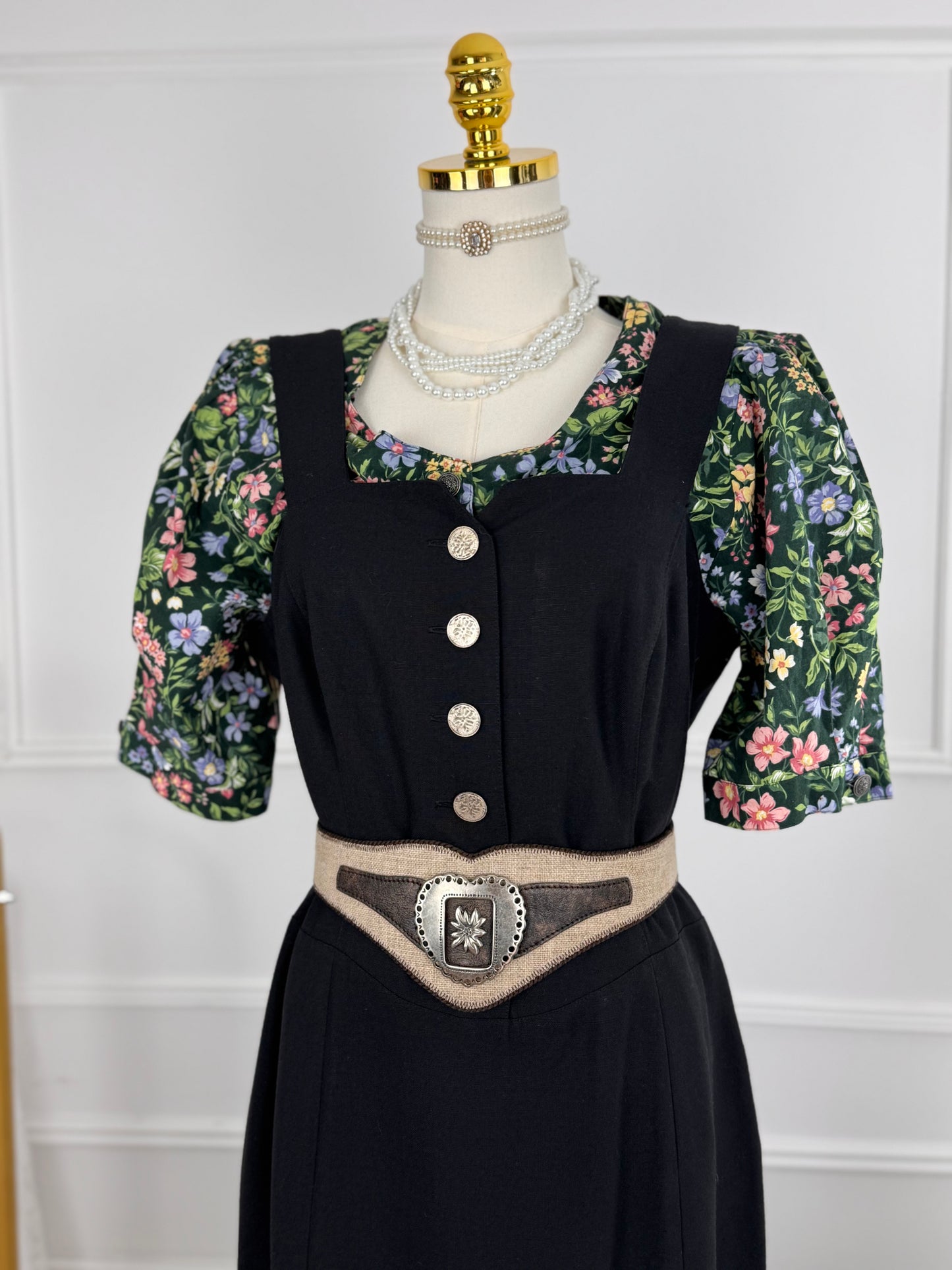 Rochie vintage din in