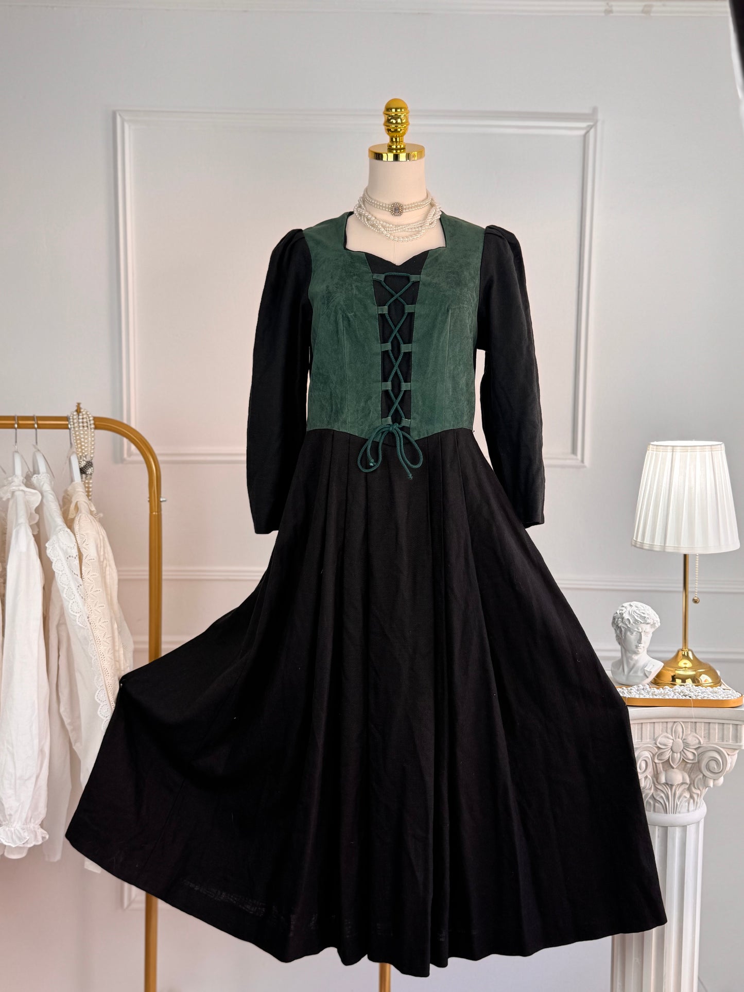 Rochie vintage din in