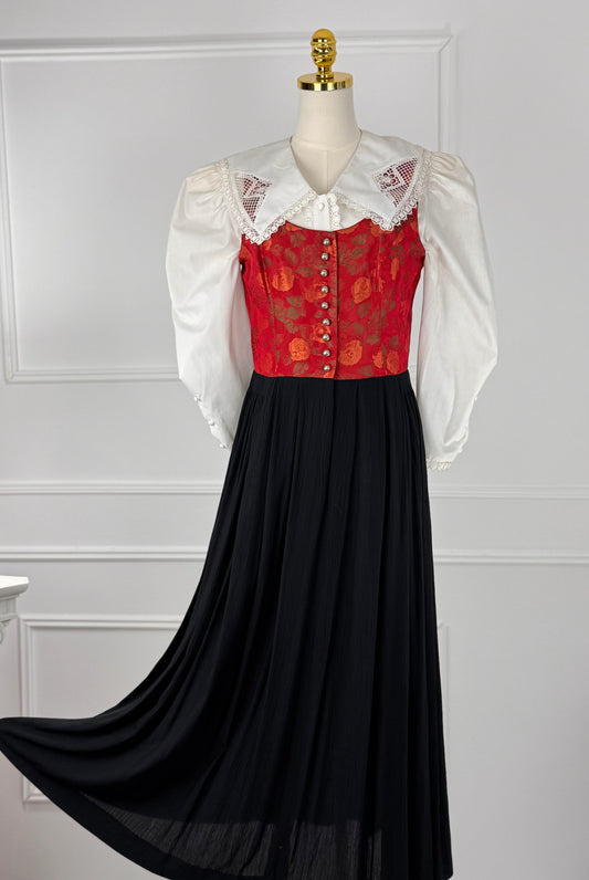 Rochie cu nasturi