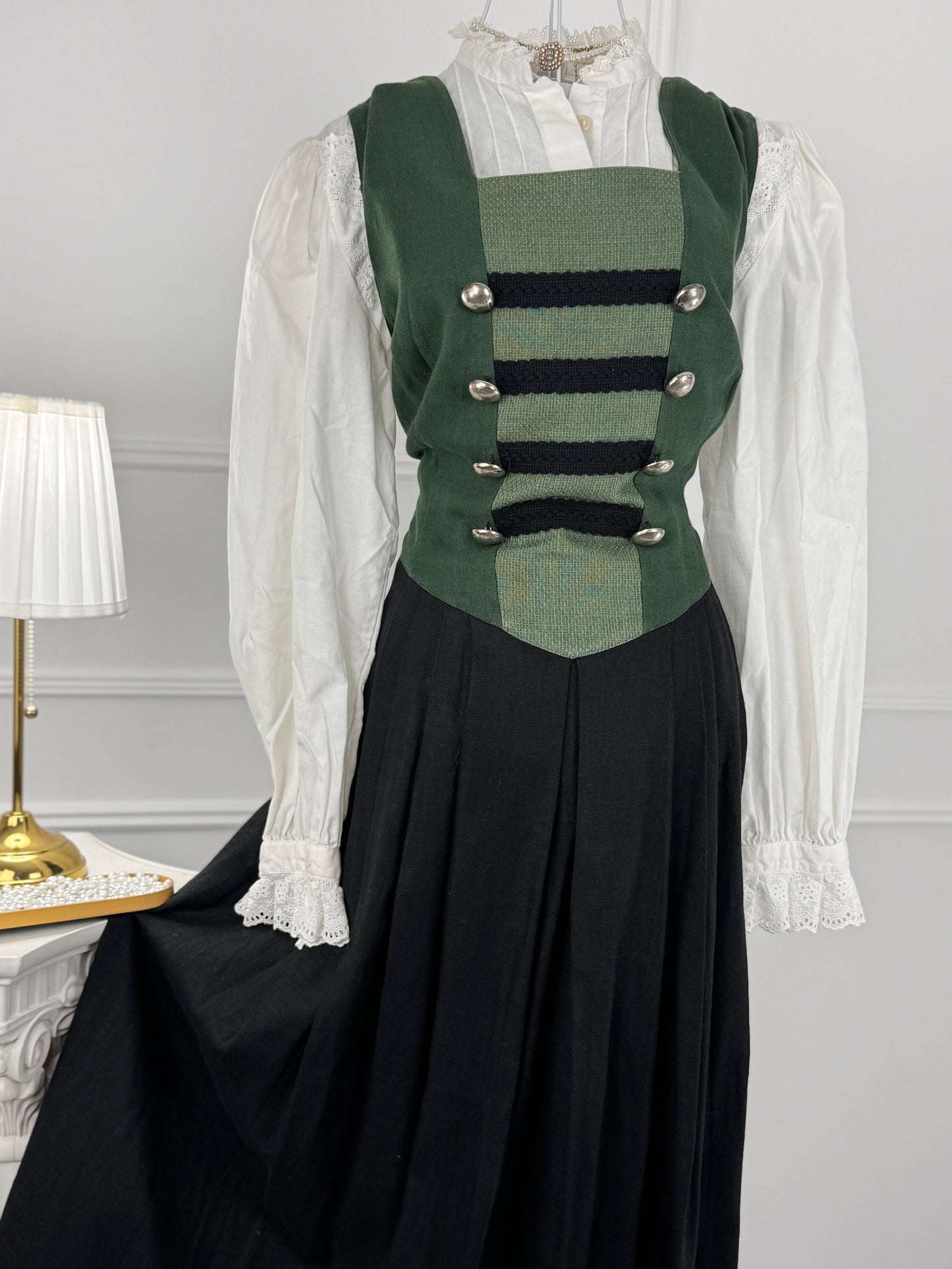 Rochie vintage din in