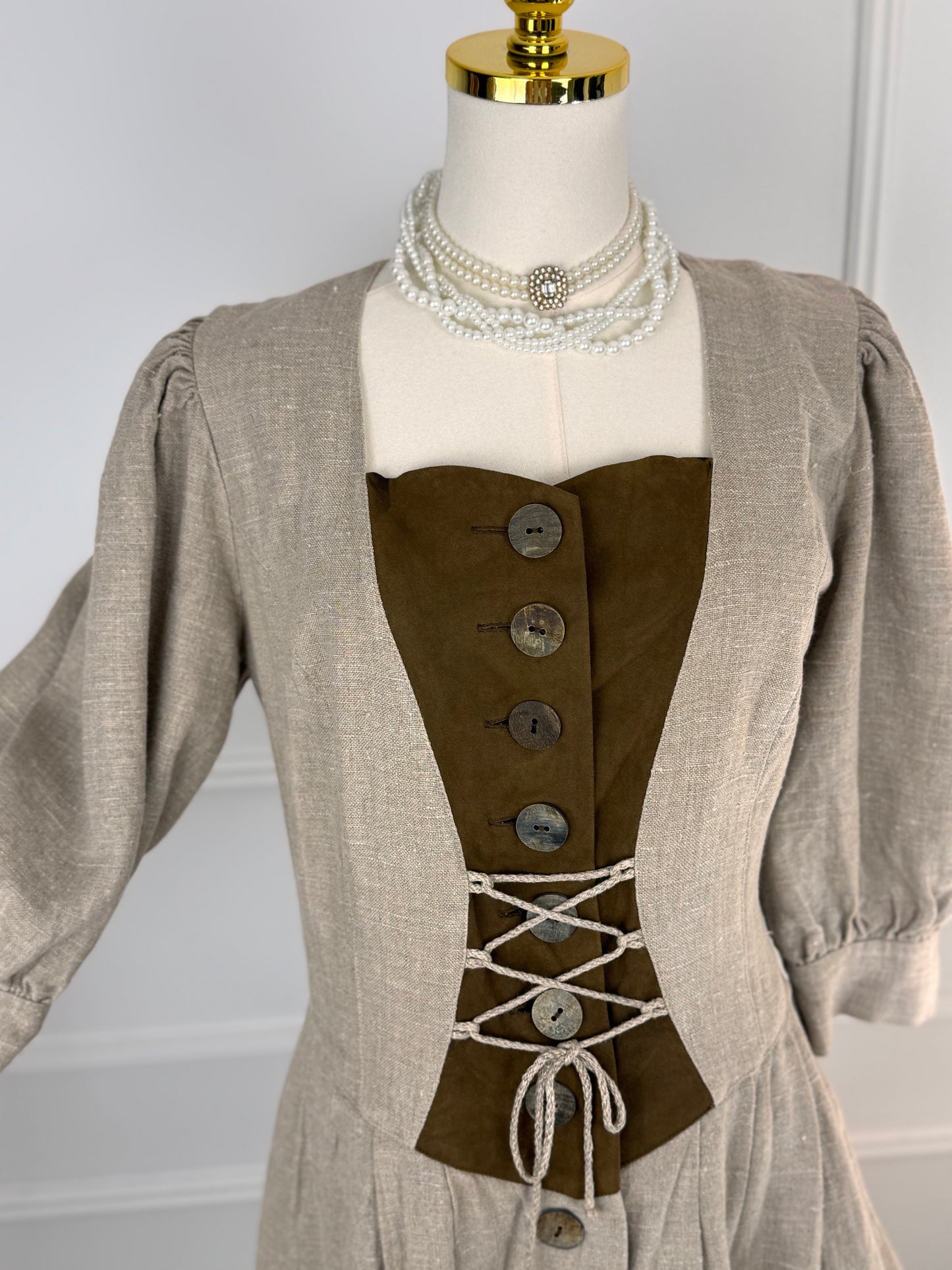 Rochie vintage spectaculoasă din pânză de in