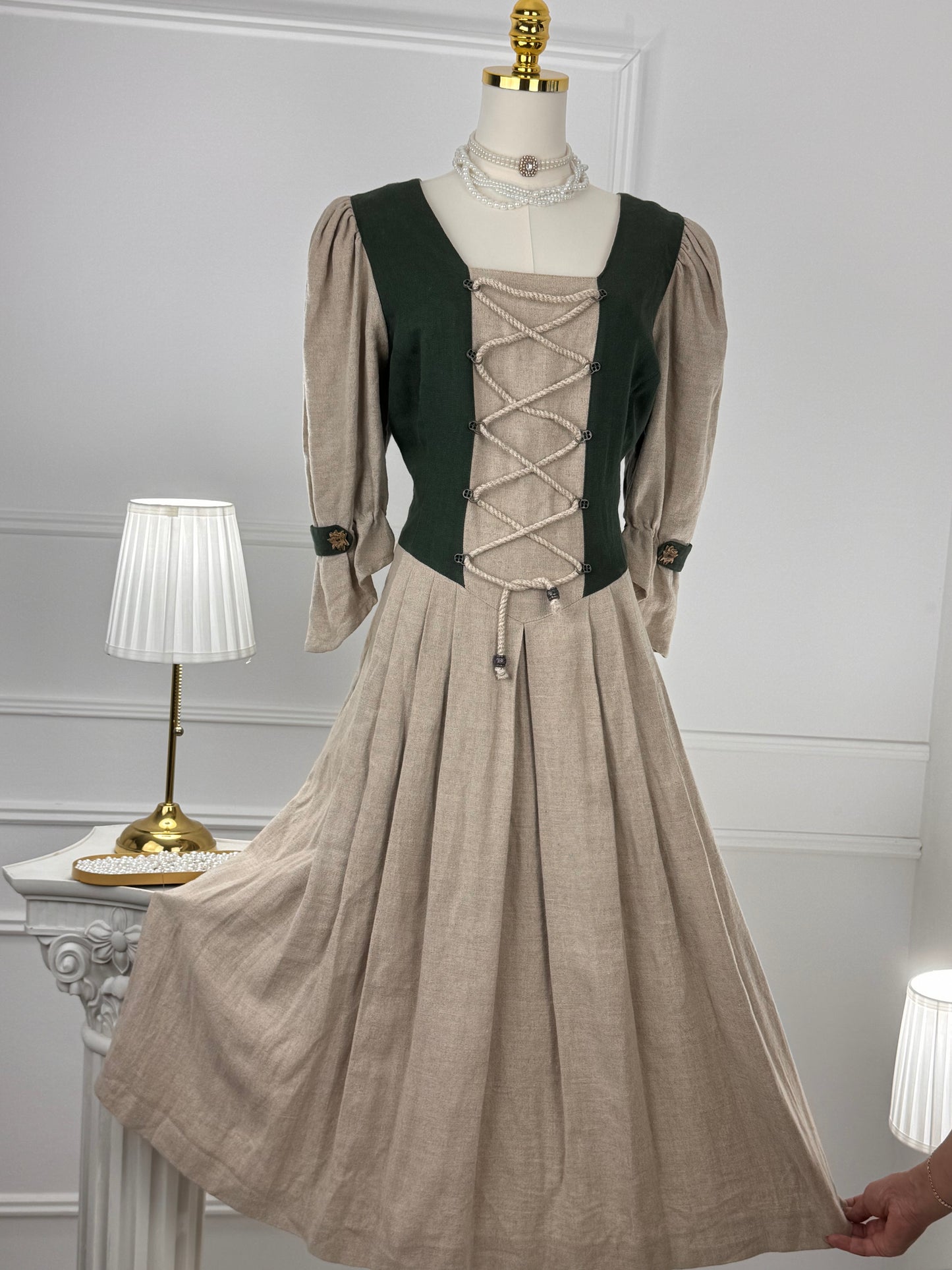Rochie vintage din in