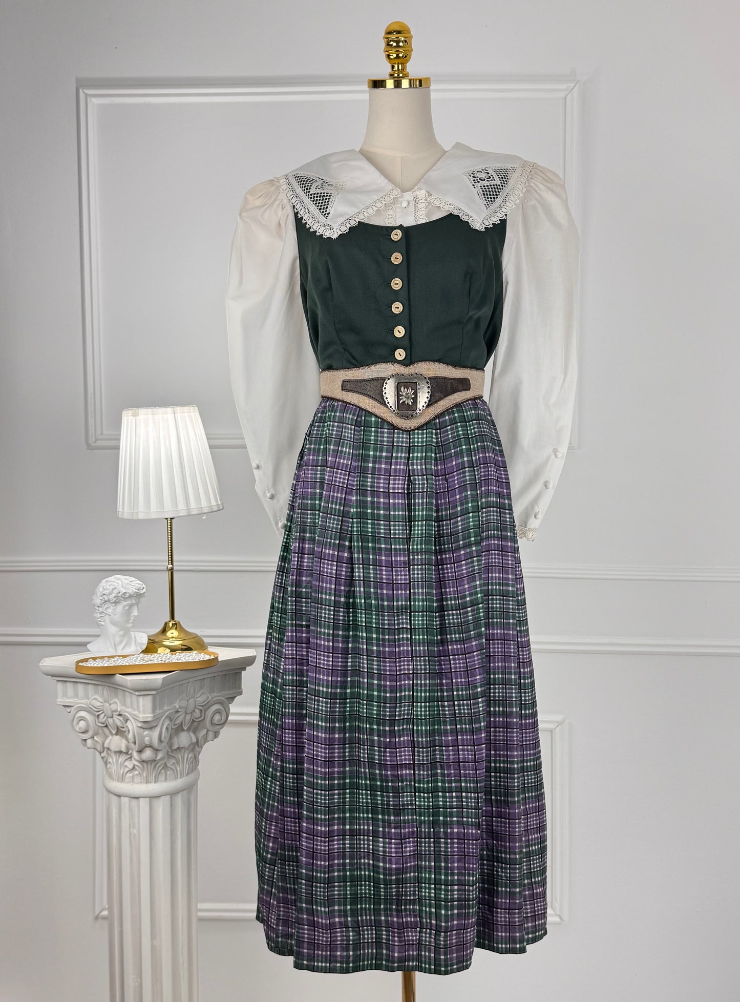 Rochie vintage cu nasturi
