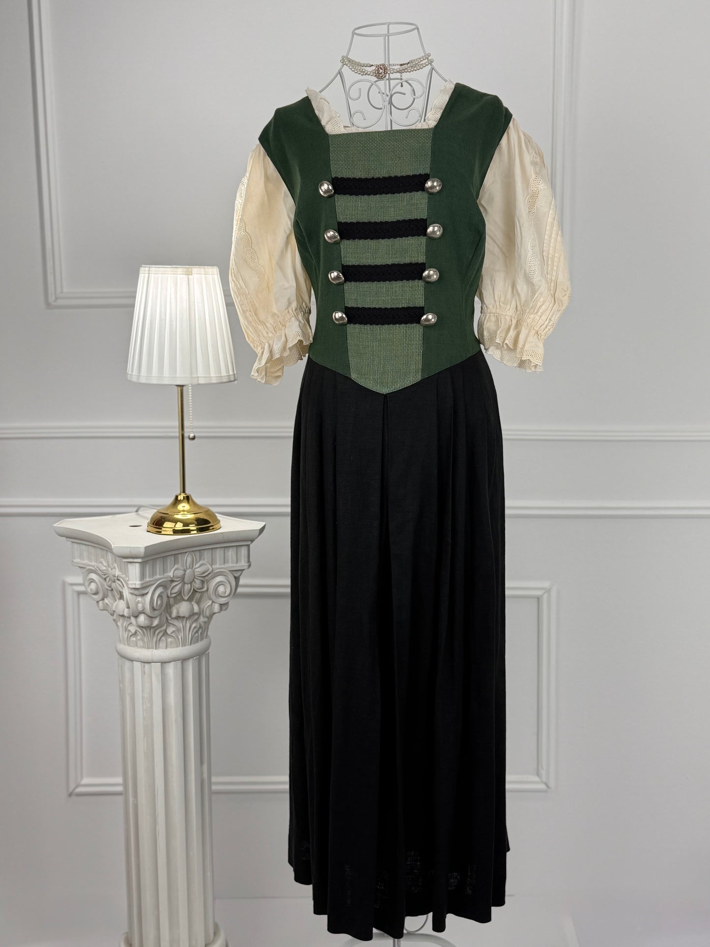 Rochie vintage din in