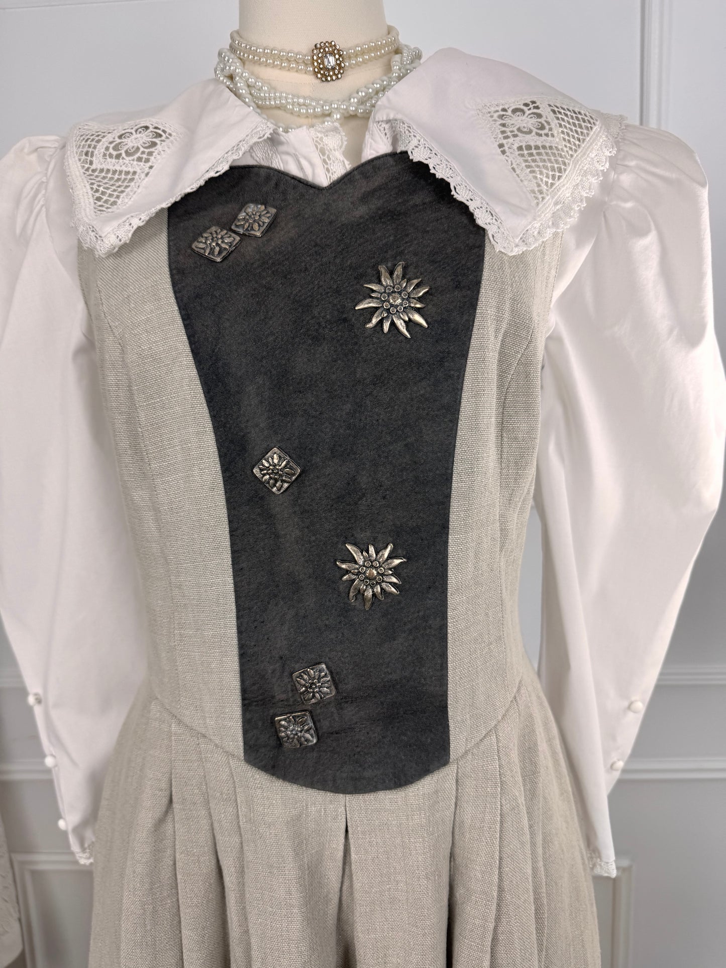 Rochie vintage din in
