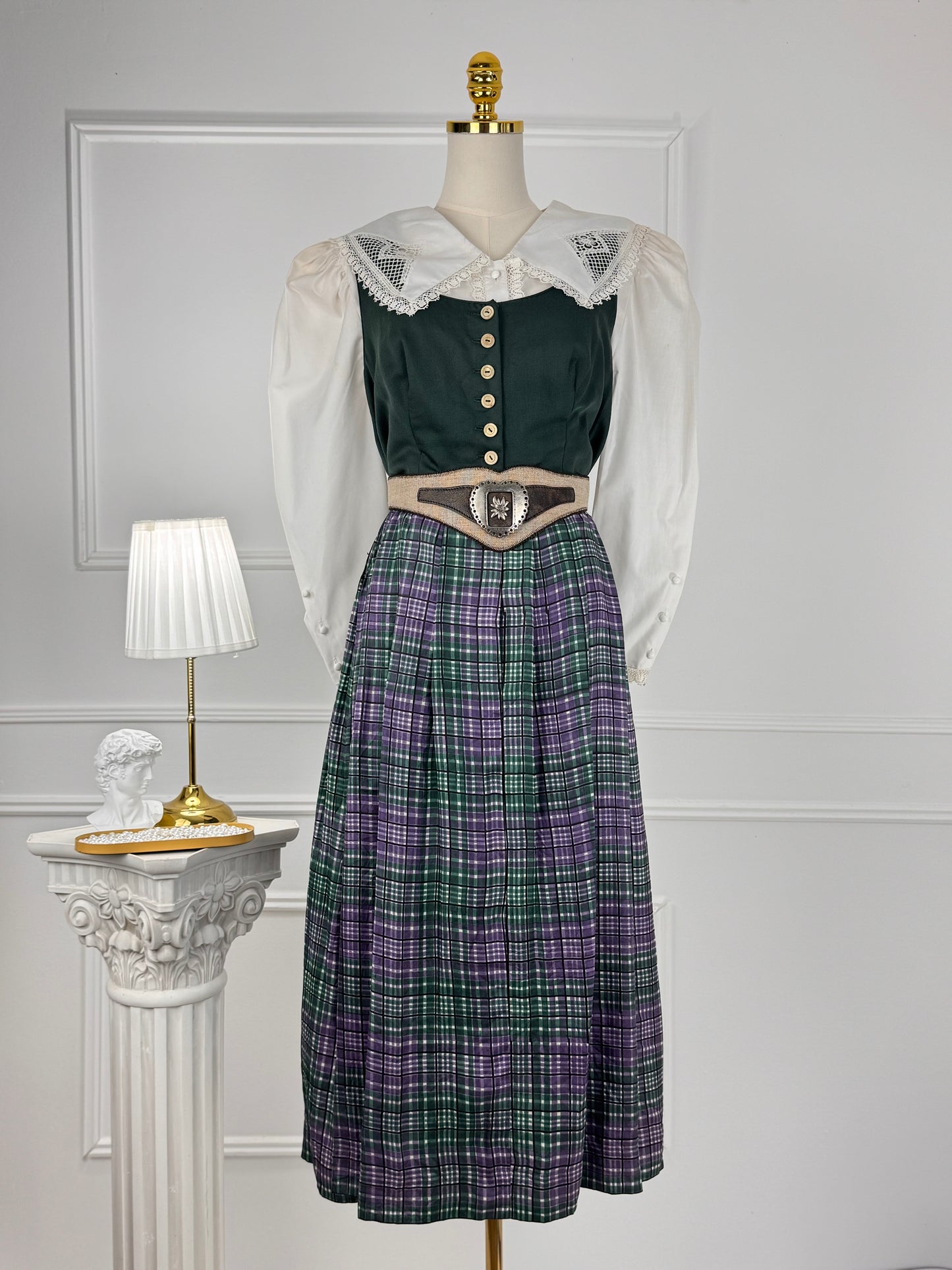 Rochie vintage cu nasturi