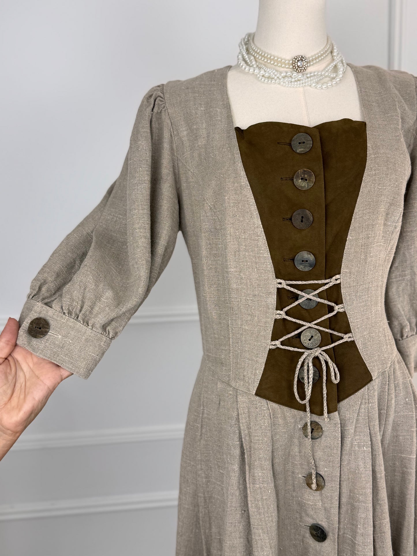Rochie vintage spectaculoasă din pânză de in