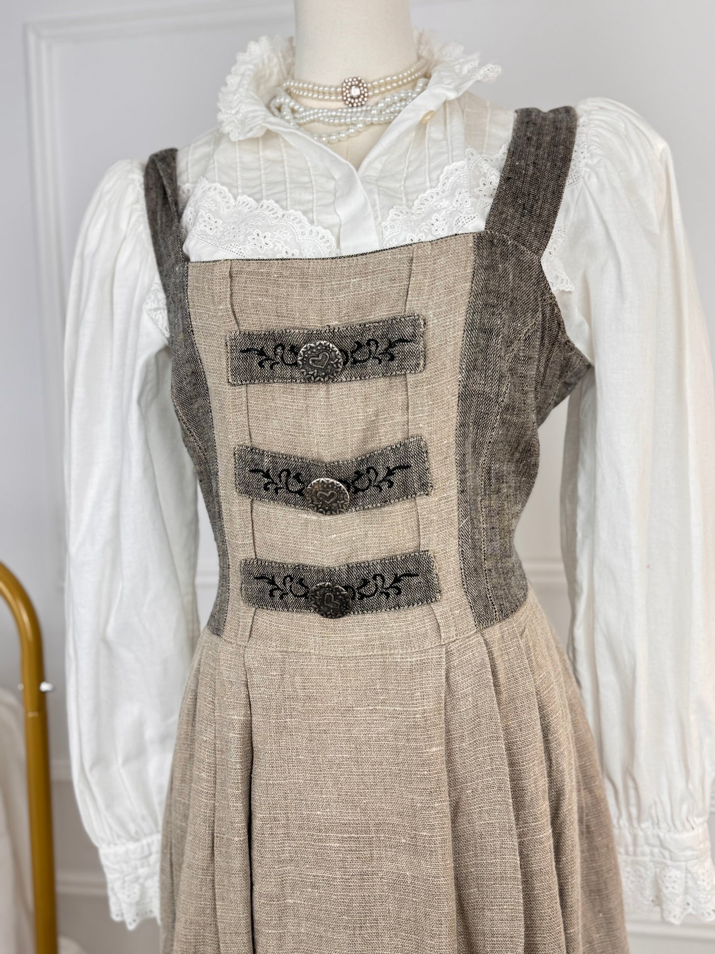 Rochie vintage din pânză de in