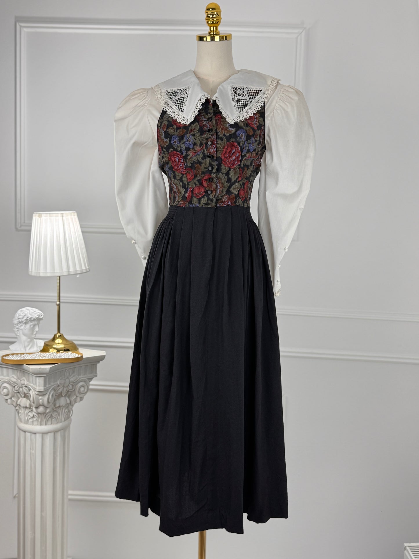 Rochie vintage cu nasturi